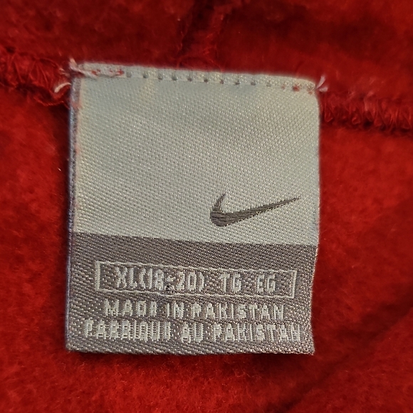 Nike Men's Red Hoodie with Logo - Picture 5 of 7
